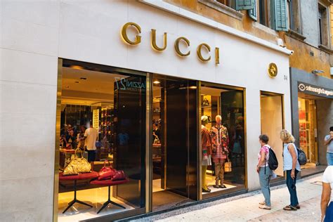 gucci acquistata da kering|gucci vs kering.